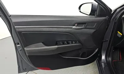 Hyundai Avante 2016, 82923 км, за 7035.83 USD - фото 24