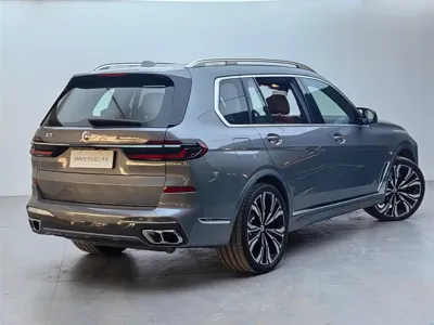 BMW 宝马X7 M60i 2025, 4700 км, за 176057.16 USD