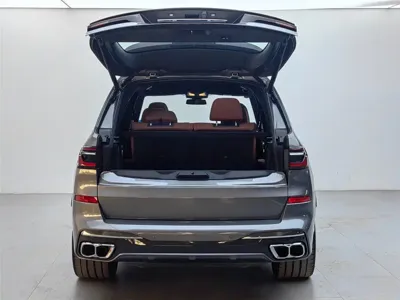 BMW 宝马X7 M60i 2025, 4700 км, за 176057.16 USD - фото 6