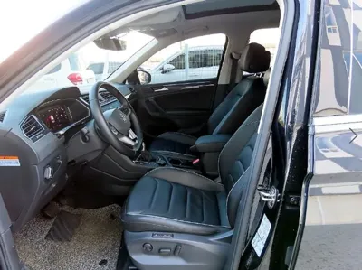 Volkswagen Tiguan 2021, 56544 км, за 33029.4 USD