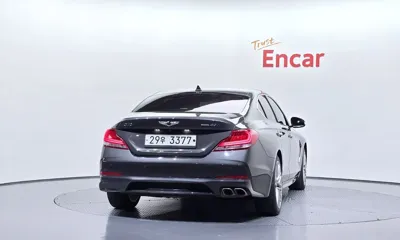 Genesis G70 2019, 90364 км, за 12377.86 USD