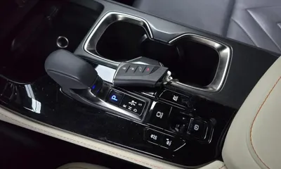 Lexus NX 2023, 26128 км, за 33630.65 USD - фото 9
