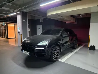 Porsche Cayenne 2023, 39552 км, за 63326.33 USD