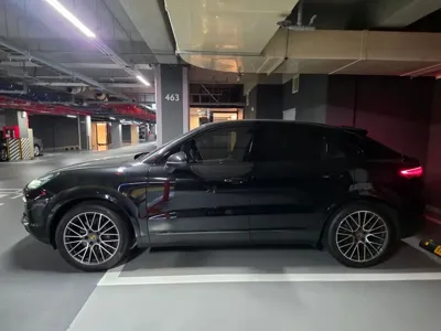 Porsche Cayenne 2023, 39552 км, за 63326.33 USD