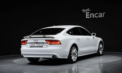 Audi A7 2015, 180284 км, за 6615.89 USD