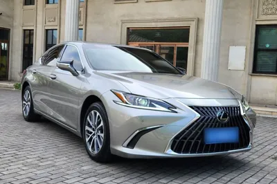 Lexus ES 2022, 41200 км, за 30273 USD