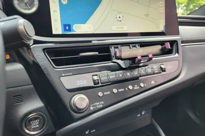 Lexus ES 2022, 41200 км, за 30273 USD - фото 11