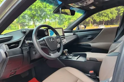 Lexus ES 2022, 41200 км, за 30273 USD - фото 22