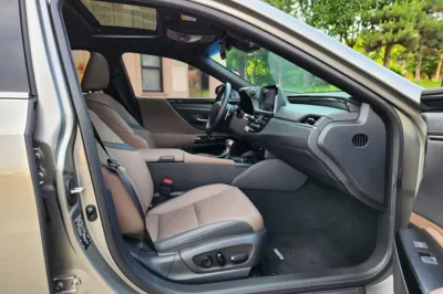 Lexus ES 2022, 41200 км, за 30273 USD - фото 26