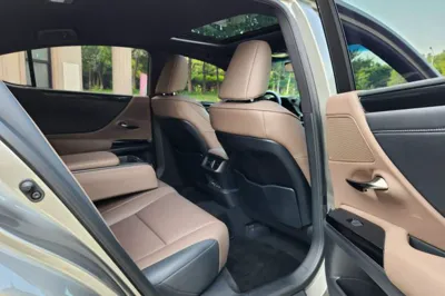 Lexus ES 2022, 41200 км, за 30273 USD - фото 27