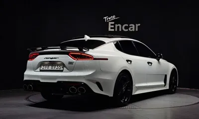 Kia Stinger 2019, 72262 км, за 12295.09 USD