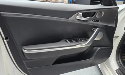 Kia Stinger 2019, 72262 км, за 12209.53 USD - фото 24