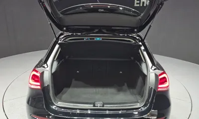Mercedes-Benz A-Class 2020, 51926 км, за 12884.04 USD - фото 20