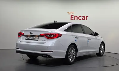 Hyundai Sonata 2017, 108138 км, за 6730.09 USD
