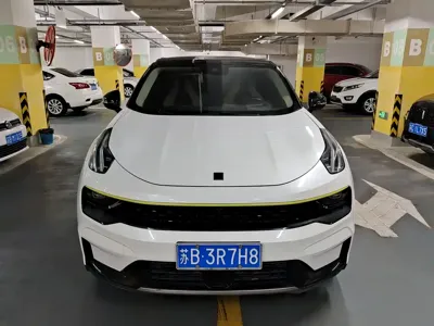 Lynk & Co 05 2020, 80000 км, за 8811.08 USD