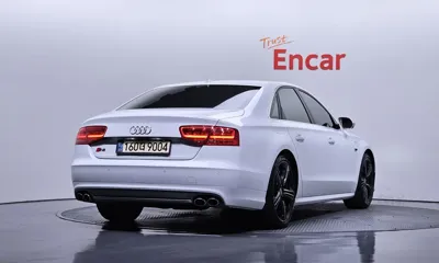 Audi S8 2014, 153081 км, за 17120.58 USD