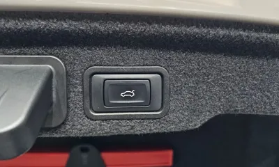 Audi S8 2014, 153081 км, за 17120.58 USD - фото 20