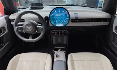MINI Cooper 2025, 24081 км, за 20283.58 USD - фото 7