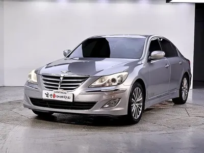 Hyundai Genesis · 2013 год