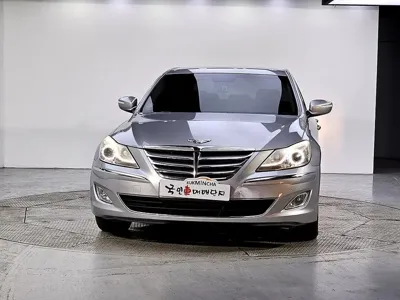 Hyundai Genesis 2013, 166371 км, за 2428.78 USD