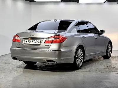 Hyundai Genesis 2013, 166371 км, за 2428.78 USD