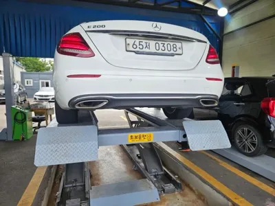 Mercedes-Benz E-Class 2017, 169984 км, за 9247.76 USD