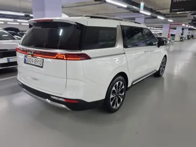 Kia Canival 2023, 35049 км, за 13668.03 USD