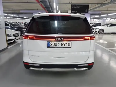 Kia Canival 2023, 35049 км, за 13668.03 USD