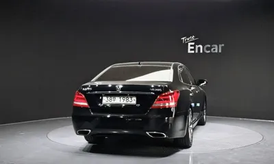 Hyundai Equus 2014, 184412 км, за 4162.54 USD