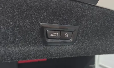 BMW 3-Series 2023, 53372 км, за 26046.74 USD - фото 34