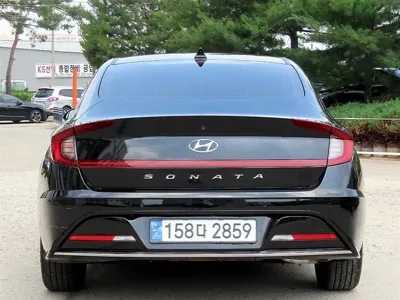 Hyundai Sonata 2023, 21118 км, за 14113.17 USD