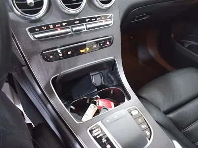 Mercedes-Benz GLC-Class 2022, 13905 км, за 28469.07 USD - фото 12