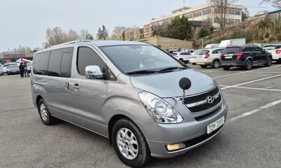 Hyundai Starex 2012, 216000 км, за 5529.54 USD