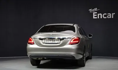 Mercedes-Benz C-Class 2020, 56917 км, за 13285.98 USD