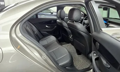 Mercedes-Benz C-Class 2020, 56917 км, за 13285.98 USD - фото 12