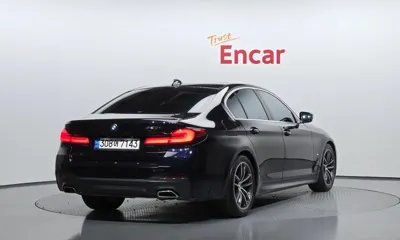 BMW 5-Series 2022, 50329 км, за 26191.41 USD