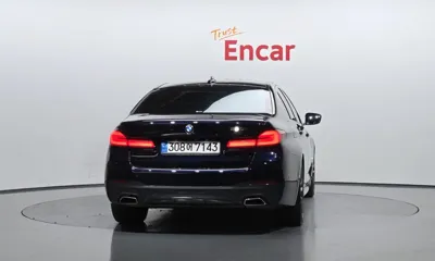 BMW 5-Series 2022, 50329 км, за 26191.41 USD
