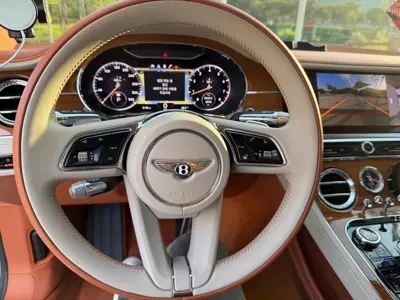 Bentley Continental 2023, 8800 км, за 188925.18 USD - фото 12