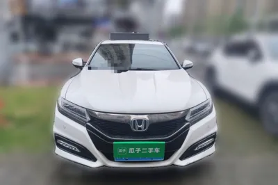 Honda Spirior 2015, 109600 км, за 11494 USD