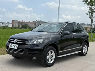 Volkswagen Touareg · 2012 год