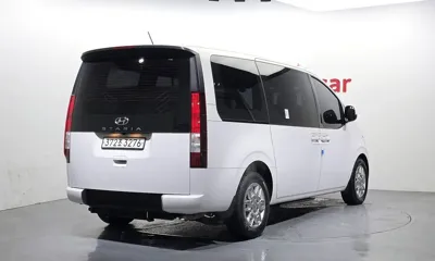 Hyundai Staria 2022, 73899 км, за 18884.48 USD - фото 2