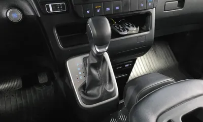 Hyundai Staria 2022, 73899 км, за 18884.48 USD - фото 9