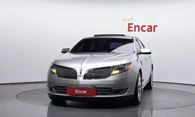 Lincoln MKS 2013, 150078 км, за 2642.38 USD