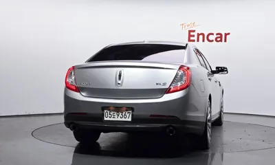 Lincoln MKS 2013, 150078 км, за 2642.38 USD