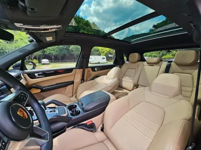 Porsche Cayenne 2020, 83017 км, за 46884.14 USD - фото 11