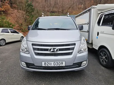 Hyundai Starex