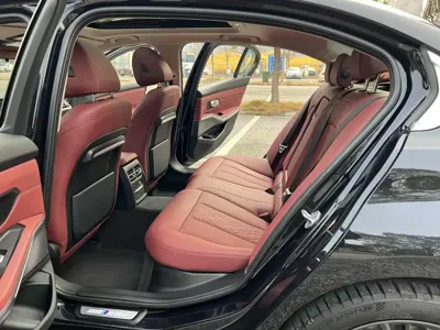 BMW 3 Series 2022, 30000 км, за 21600.52 USD - фото 6