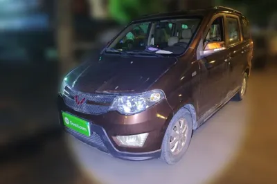 Wuling Hongguang · 2014 год
