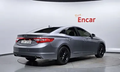 Hyundai Grandeur 2016, 74021 км, за 5185.77 USD