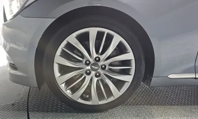 Hyundai Genesis 2015, 171162 км, за 5880.41 USD